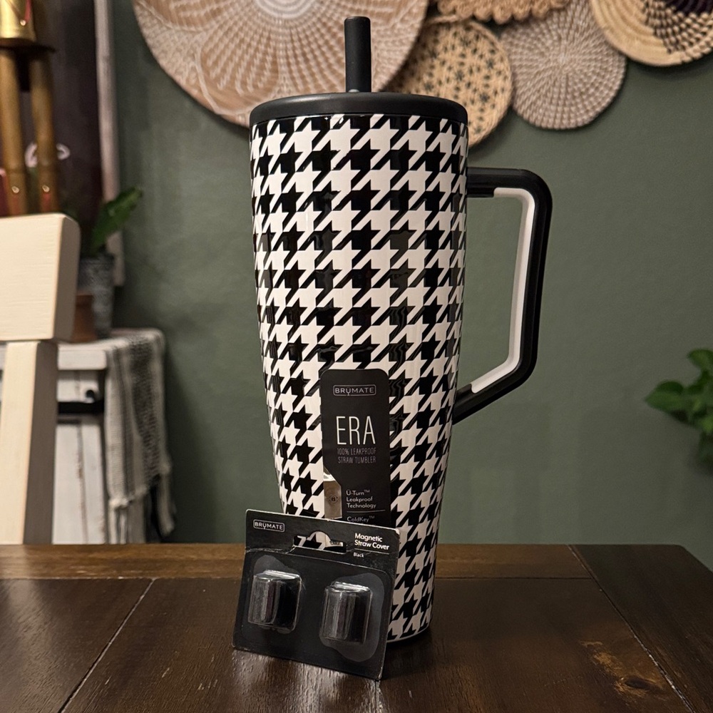 BruMate Era 40oz in Houndstooth with straw covers! New! Limited Edition!!